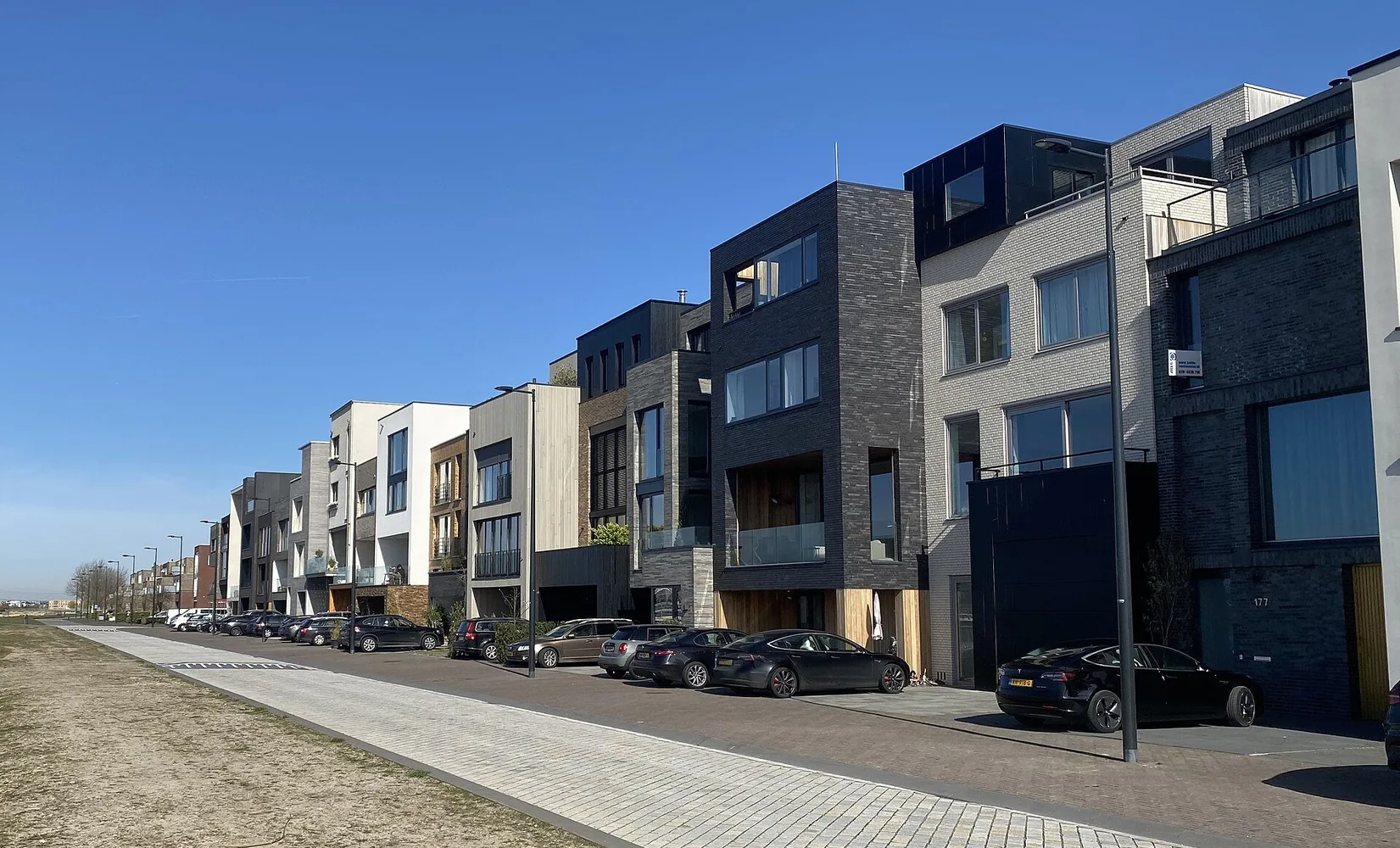 Woongebouwen aan de Nico Jessekade op IJburg in Amsterdam