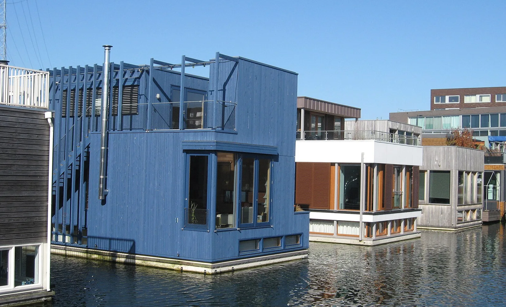 Drijvende woningen op IJburg in Amsterdam